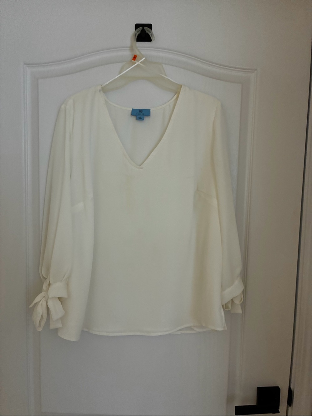 Women's Cream V-Neck Tie-Sleeve Blouse